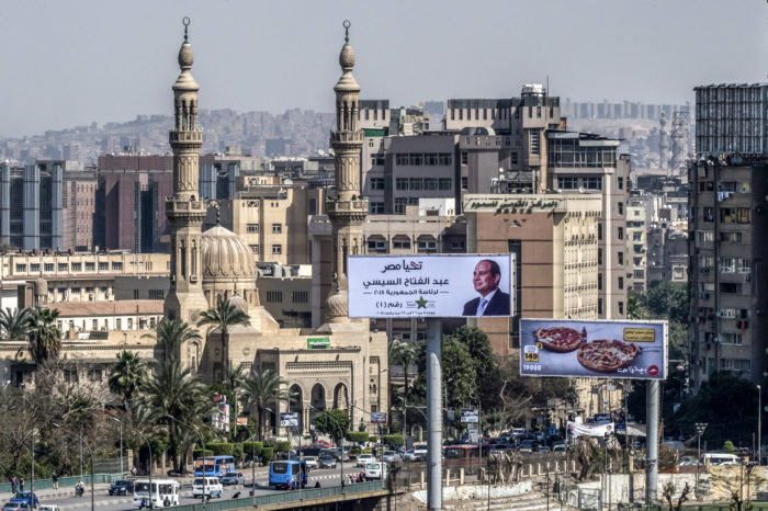 Des affiches du dictateur Abdelfattah al-Sissi